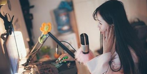 網紅熱了一年了 那么網紅是怎么變現的呢